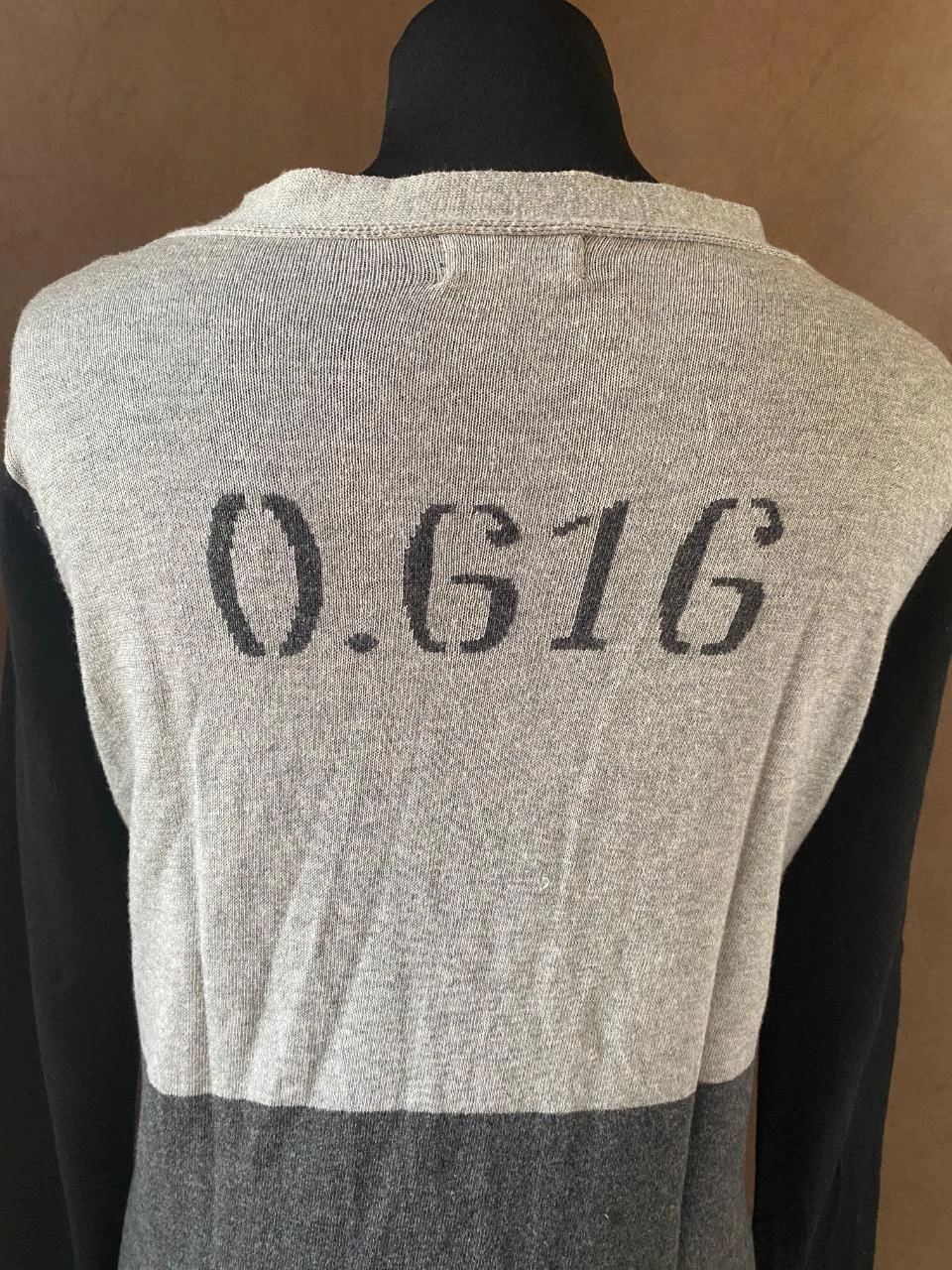 Lang grijs gemêleerd & zwart IKKS vest maat 40 – katoen, kasjmier, chique casual stijl – photo 3